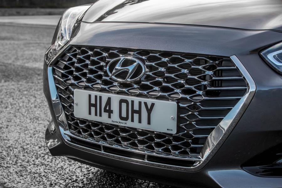 Детали экстерьера Hyundai i40 Tourer 2019 года  (UK) (фото 13 из 40)